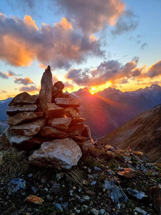 Appartamento Apart Onkl Sankt Leonhard im Pitztal Esterno foto